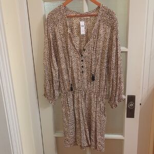 Elegant Black and Cream Long Sleeve Dress